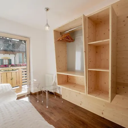 Bed & Breakfast Garni Aurora *